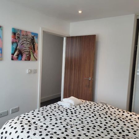 Апартаменты 2Br Chic London Sleep 9 Bp7 Экстерьер фото